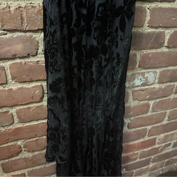 CACHE | dress with velvet accents asymmetrical Little Black Dress size 4 - Picture 5 of 9